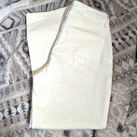 A New Day White High Rise Jeans 4/27 - Picture 4 of 4
